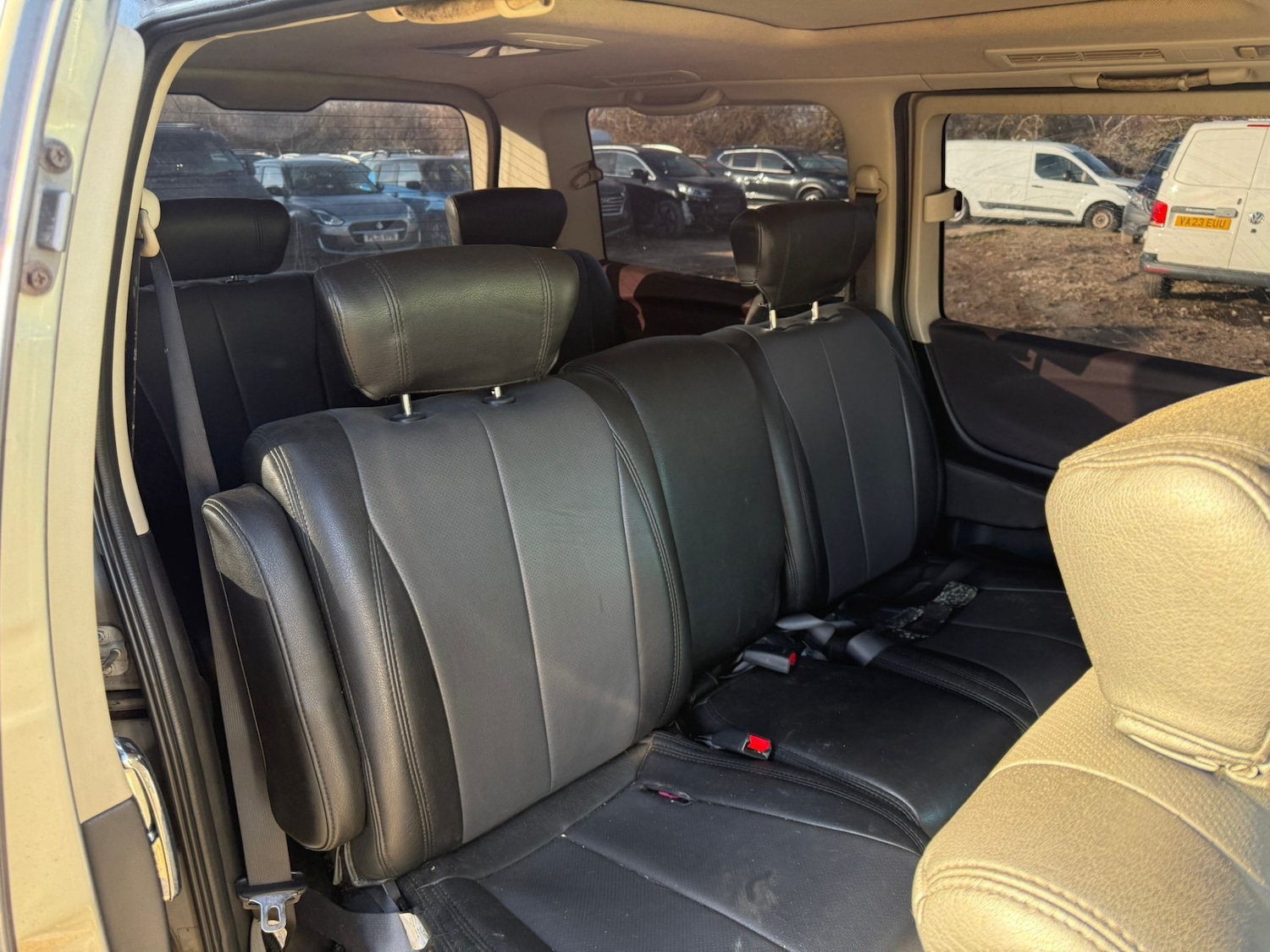 Used Nissan Elgrand 2018 for sale - 76963710: Photo 11