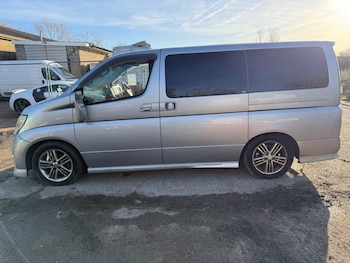 Used Nissan Elgrand undefined for sale - 76963710: Photo