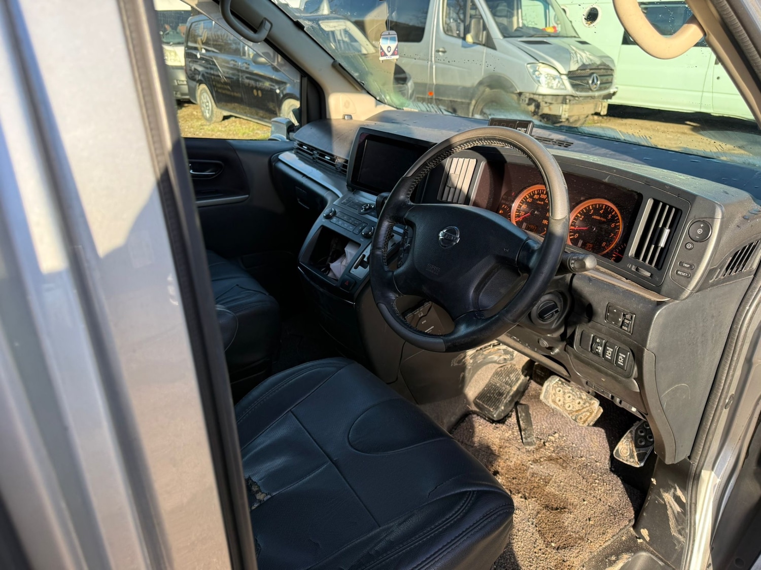 Used Nissan Elgrand 2018 for sale - 76963710: Photo 9