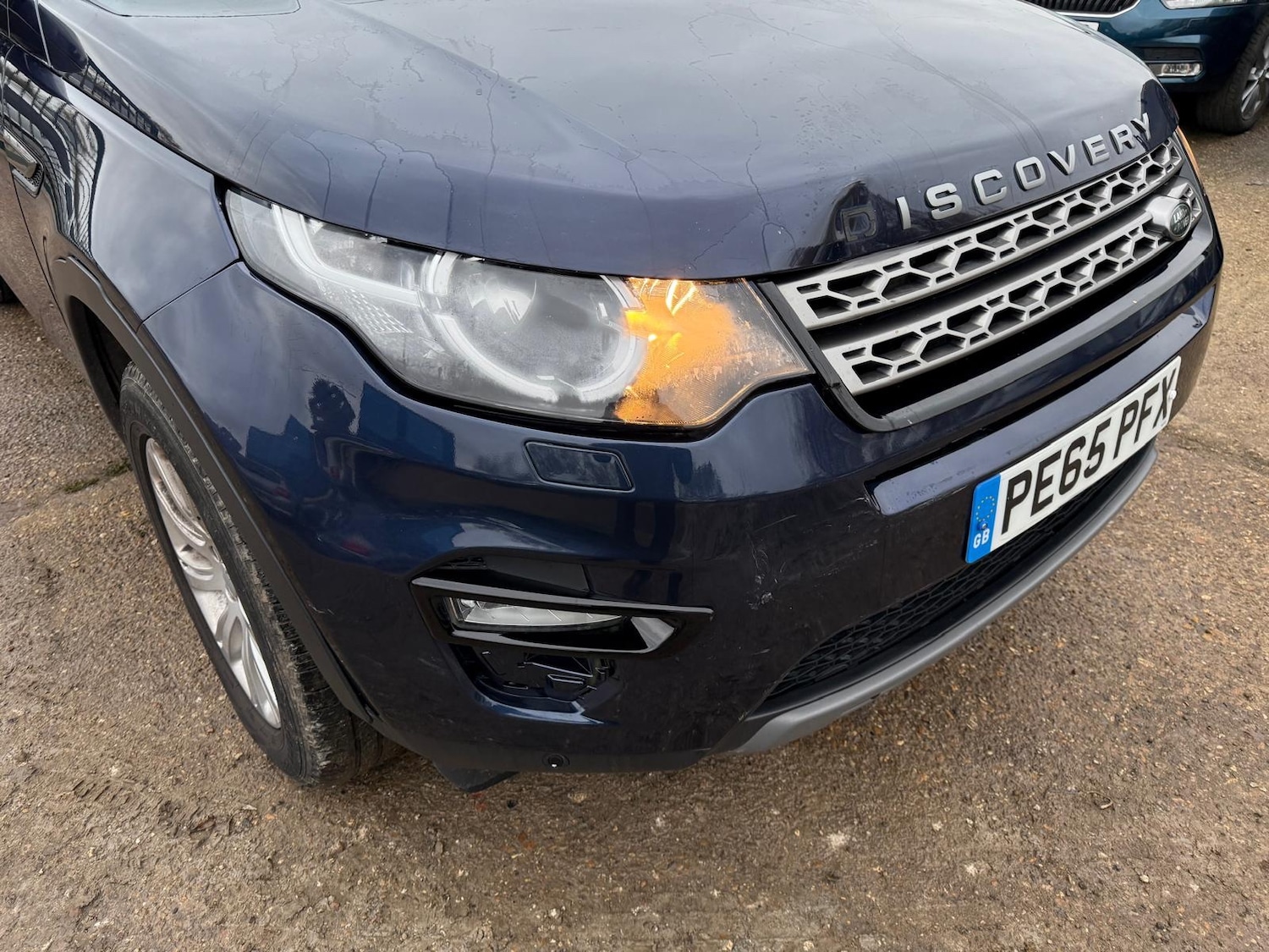 Used Land Rover Discovery Sport 2015 for sale - 76735644: Photo 2