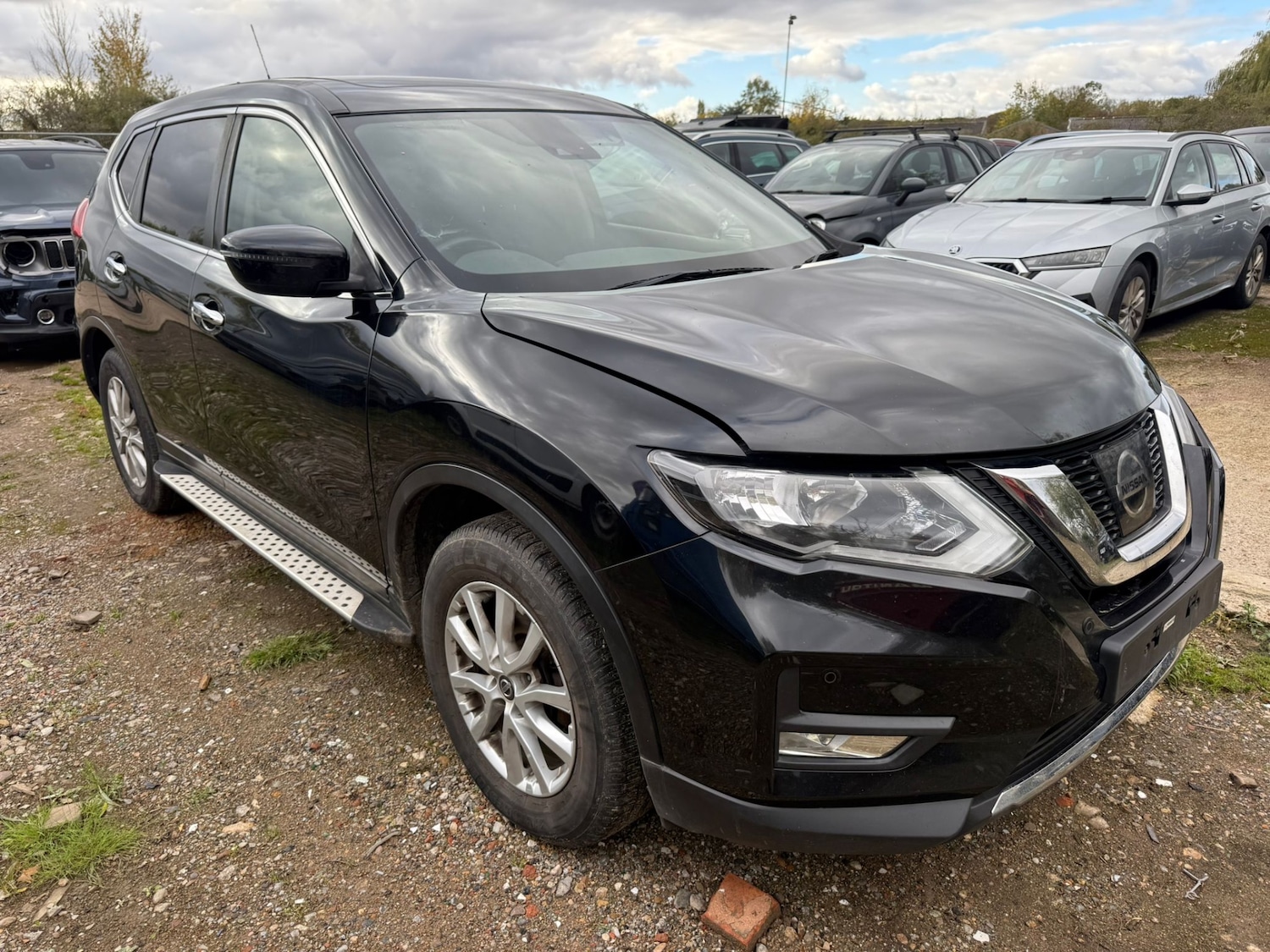 Used Nissan X-Trail 2018 for sale - 76392363: Photo 1
