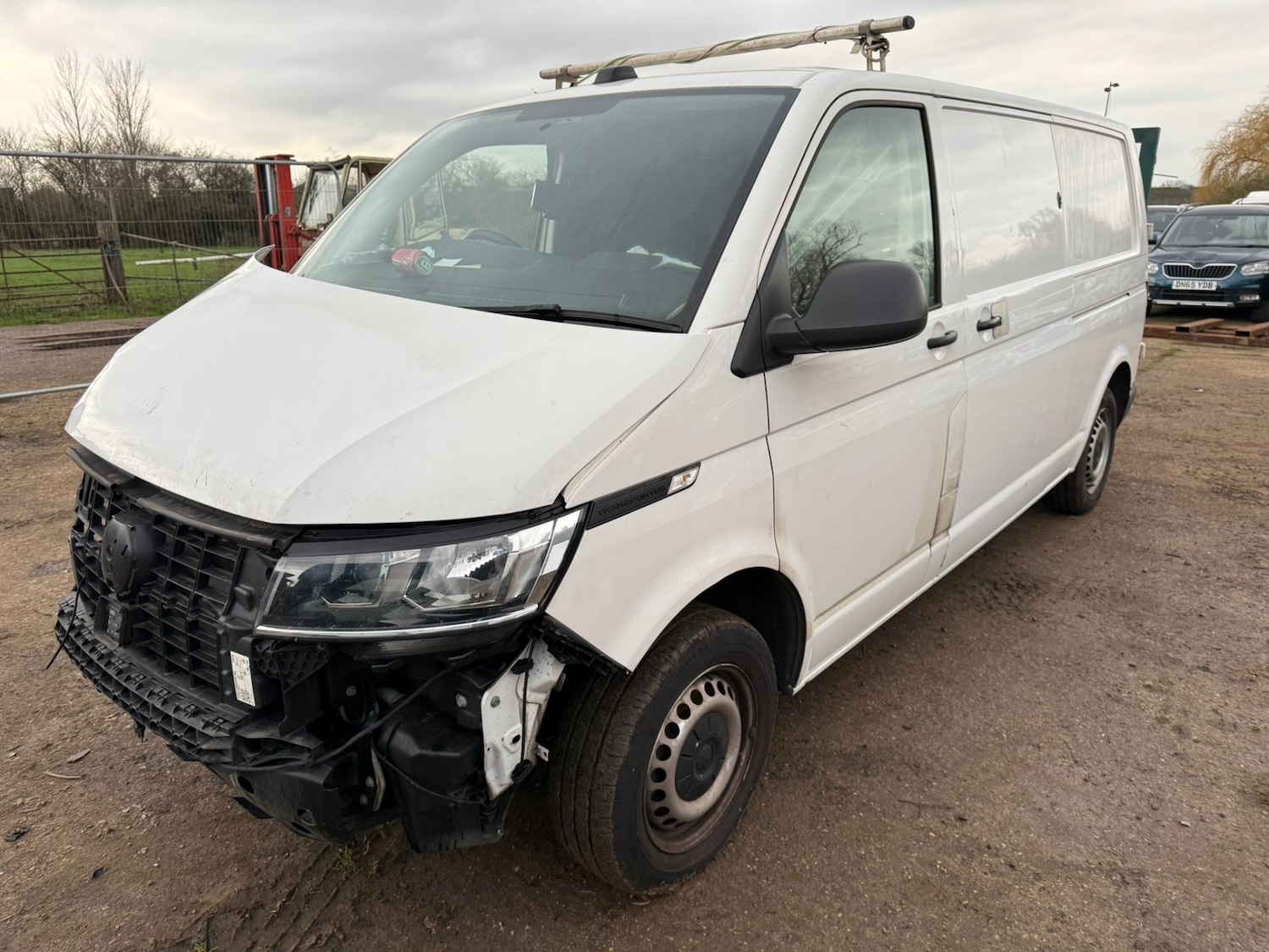 Used Volkswagen Transporter 2023 for sale - 76968661: Photo 1