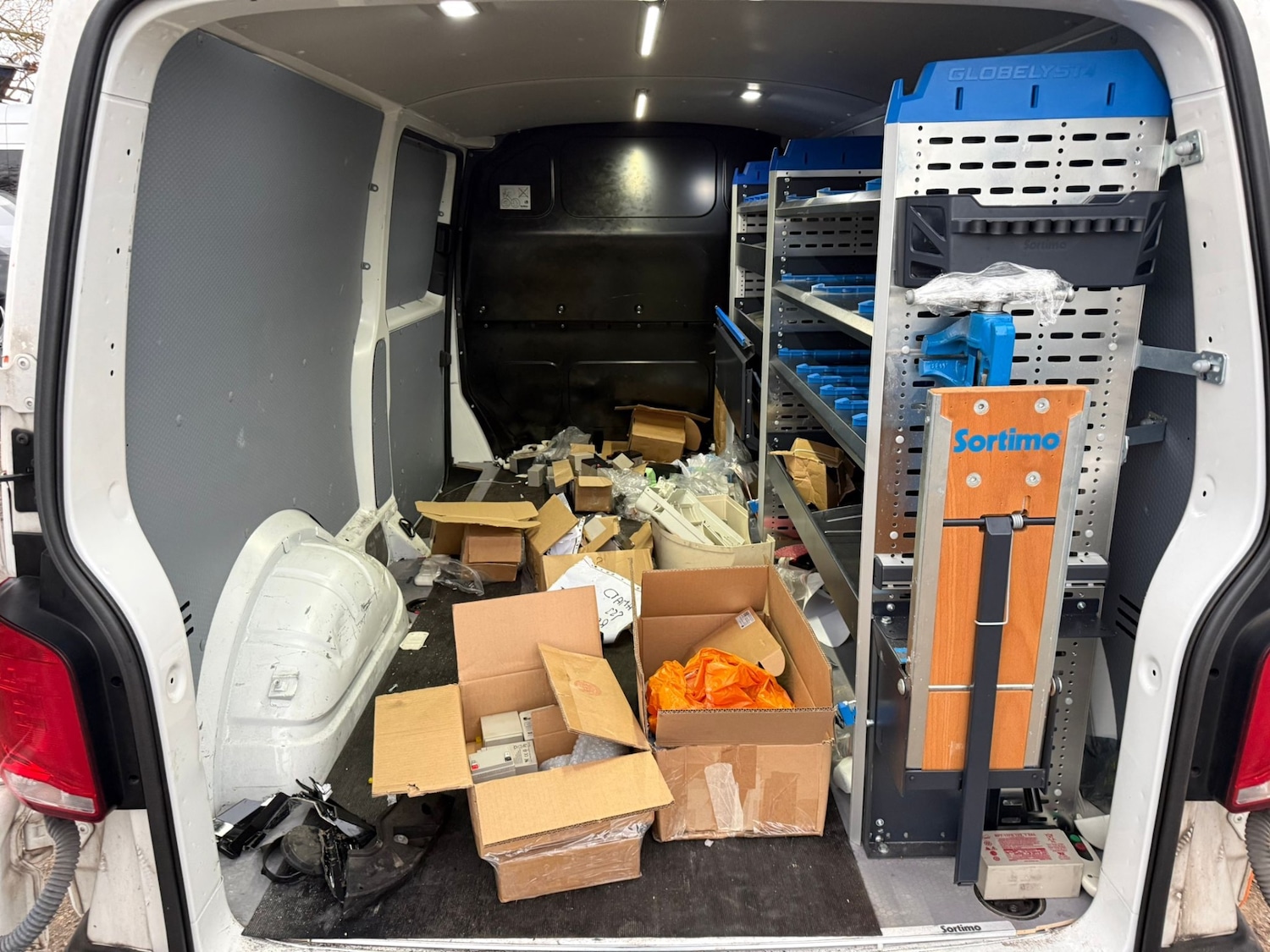 Used Volkswagen Transporter 2023 for sale - 76968661: Photo 12