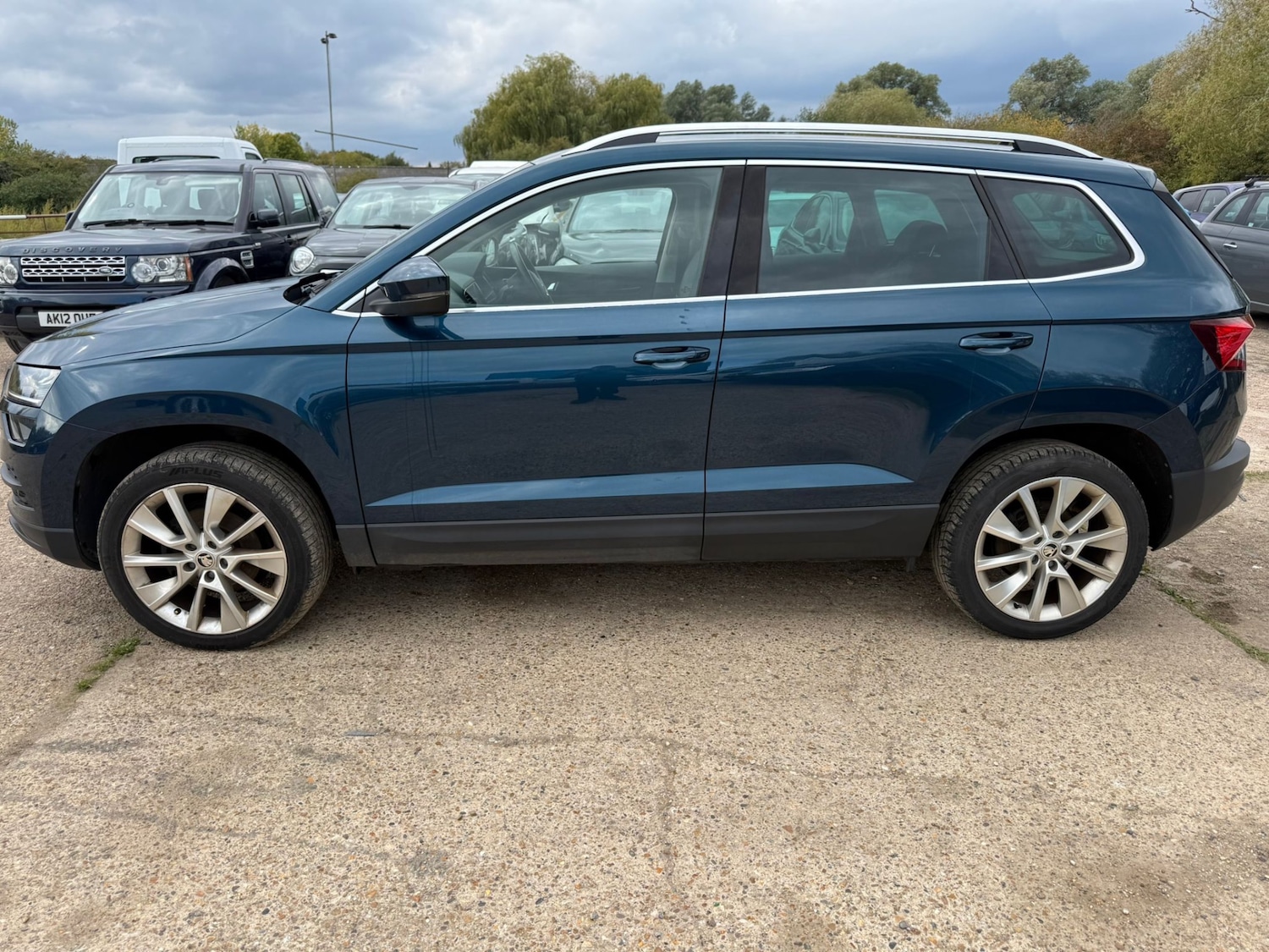 Used Skoda Karoq 2020 for sale - 76104451: Photo 2