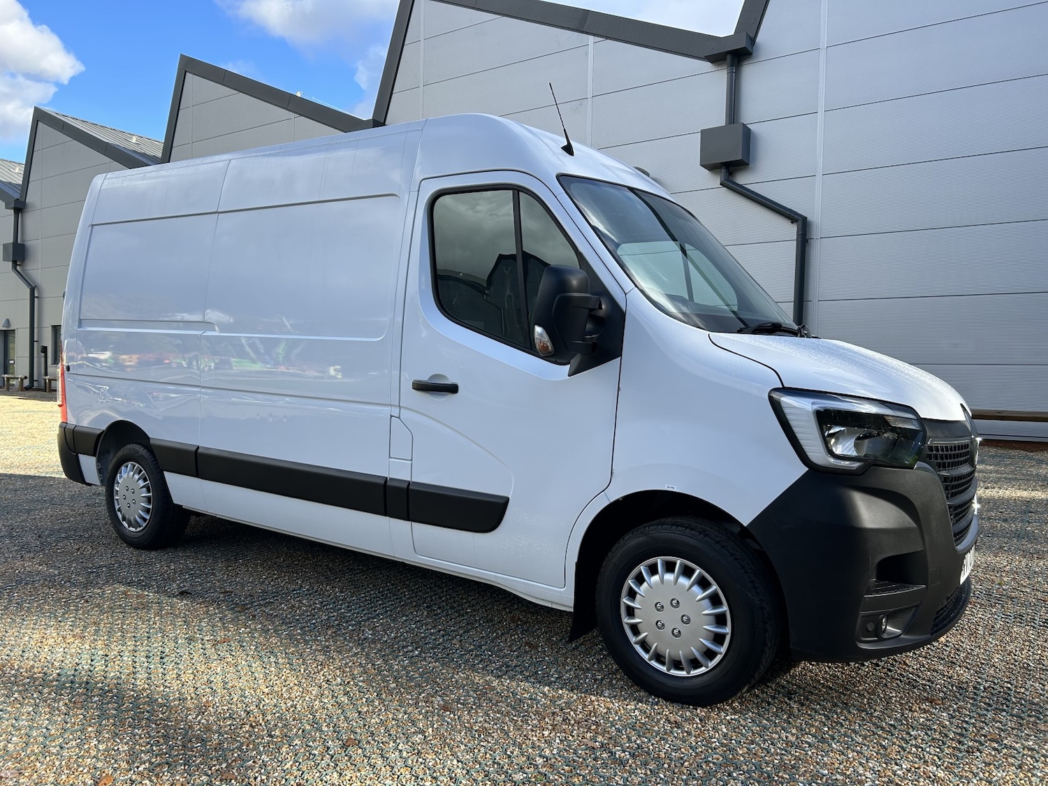 Used Renault Master 2020 for sale - 76340330: Photo 2