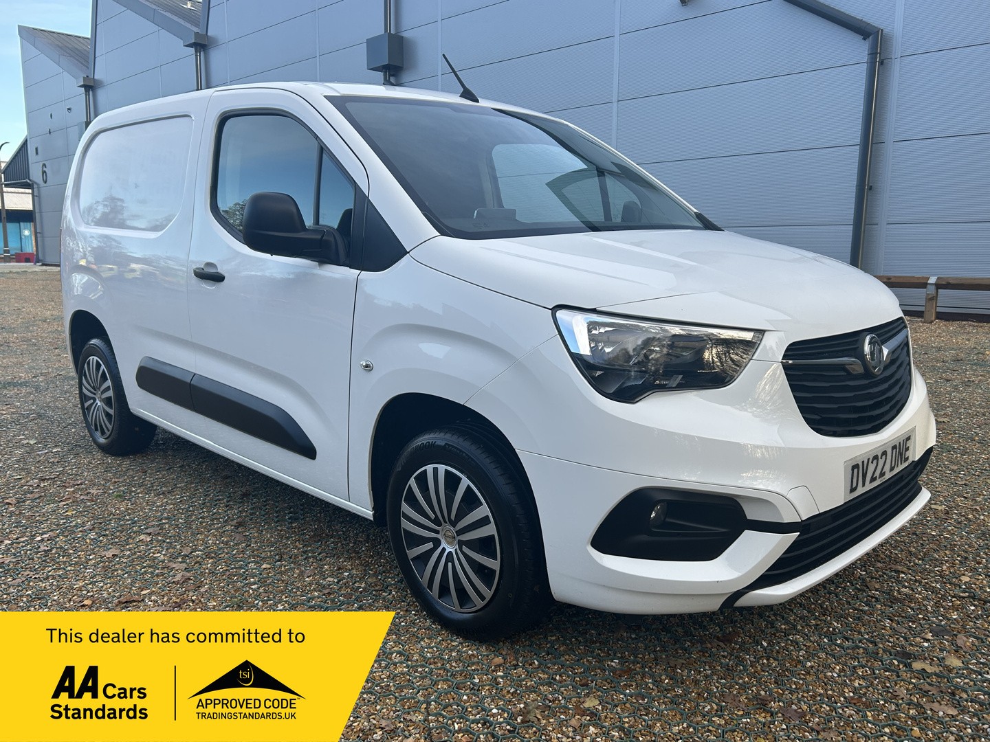 Used Vauxhall Combo 2022 for sale - 76853519: Photo 1