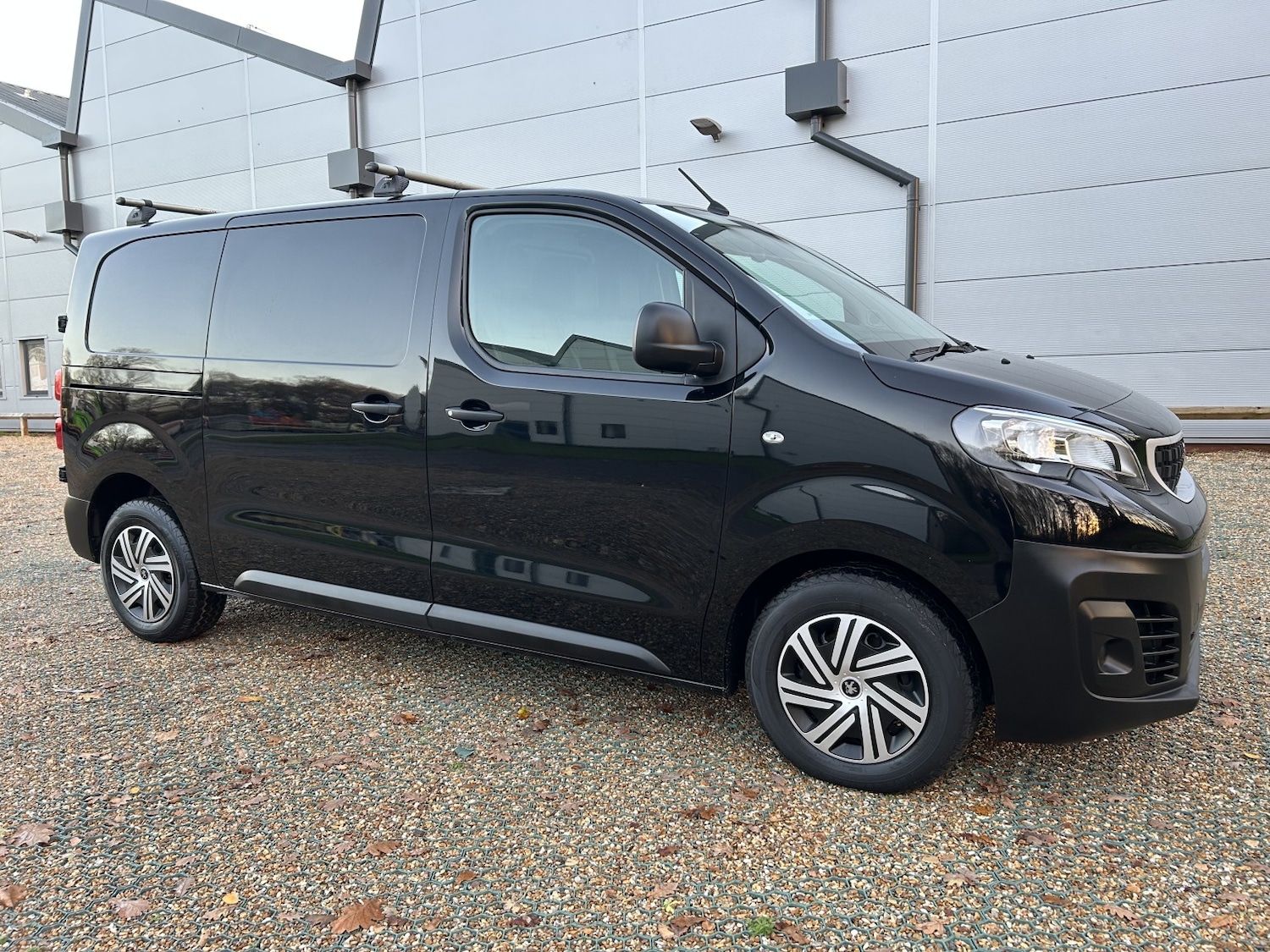 Used Peugeot Expert 2021 for sale - 76904644: Photo 2