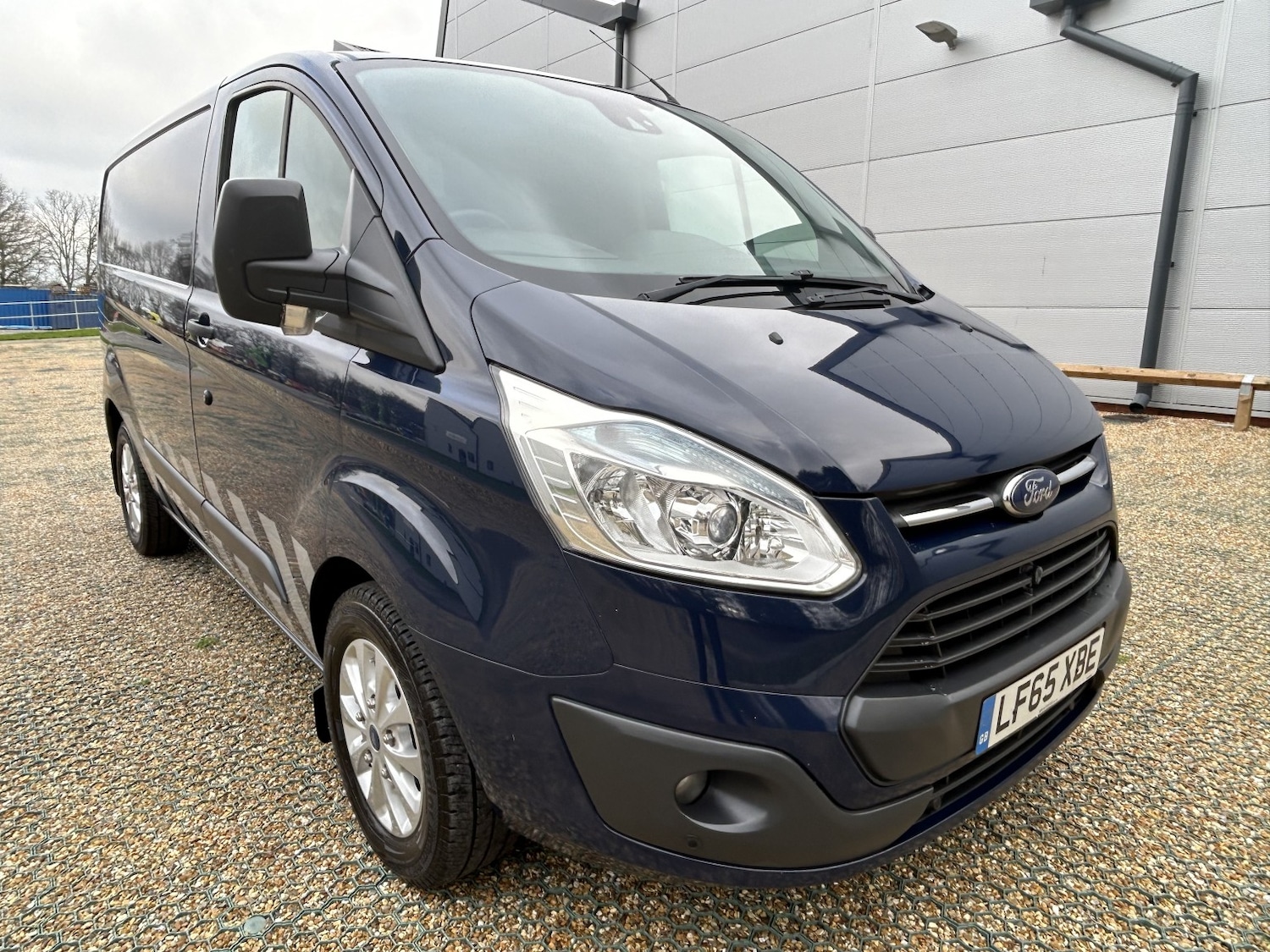 Used Ford Transit Custom 2015 for sale - 77629065: Photo 2