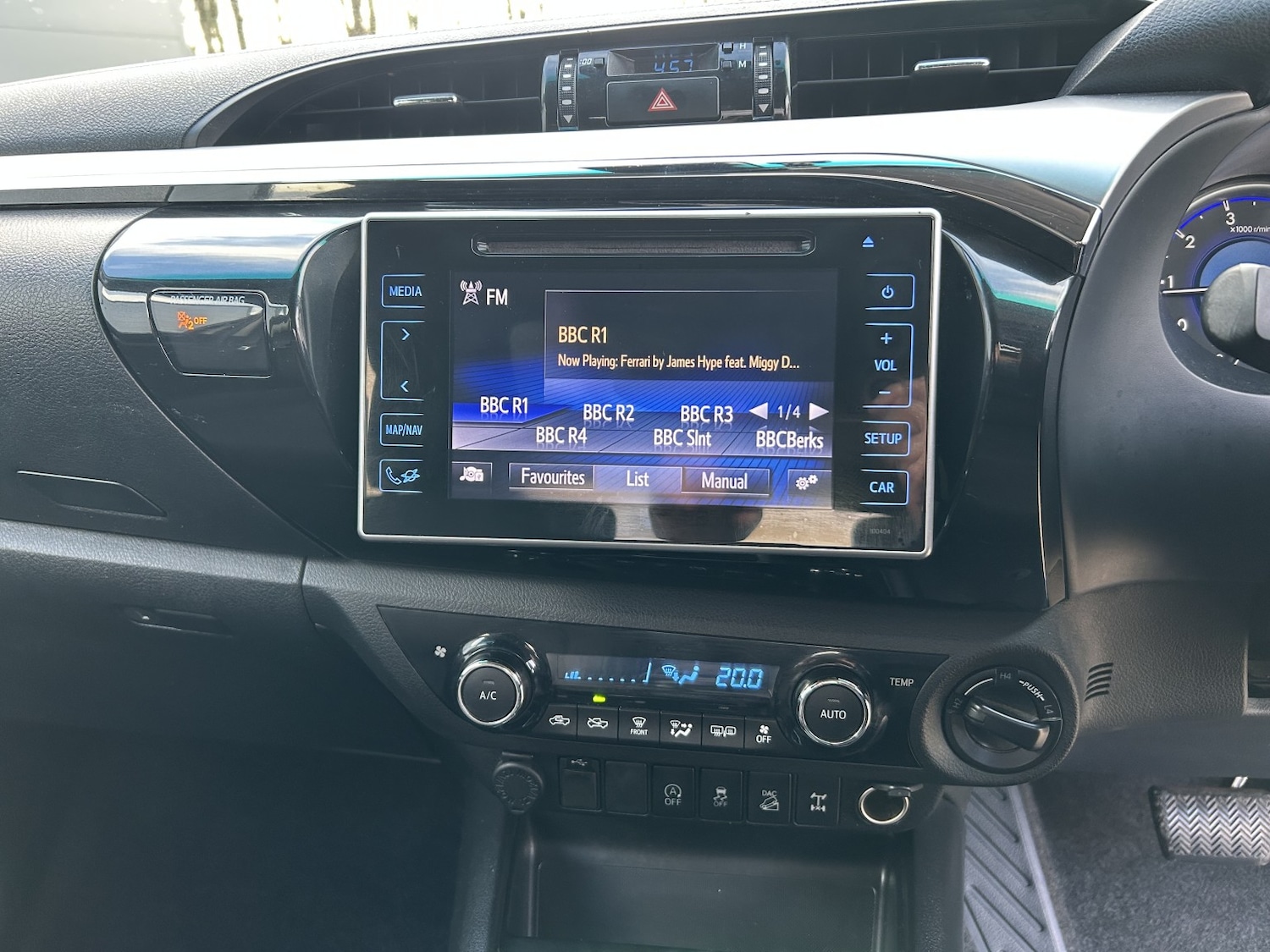 Used Toyota Hilux 2018 for sale - 77245288: Photo 19