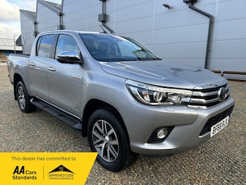 Used Toyota Hilux 2018 for sale - 77245288: Photo