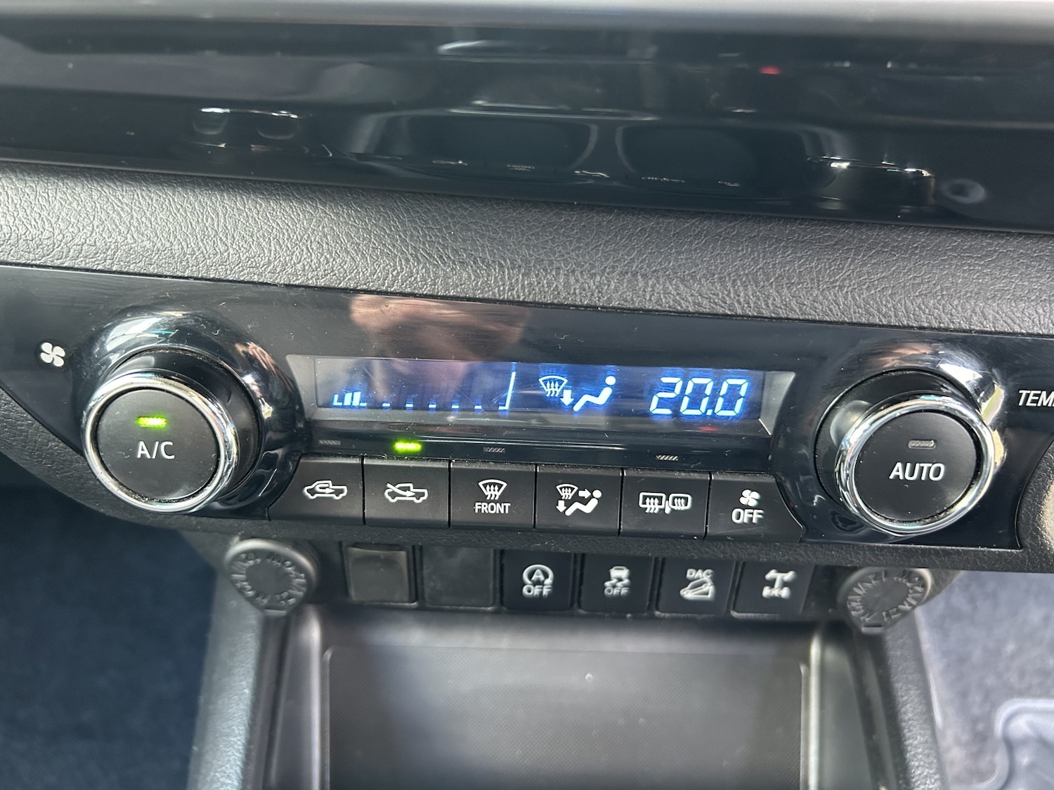 Used Toyota Hilux 2018 for sale - 77245288: Photo 20