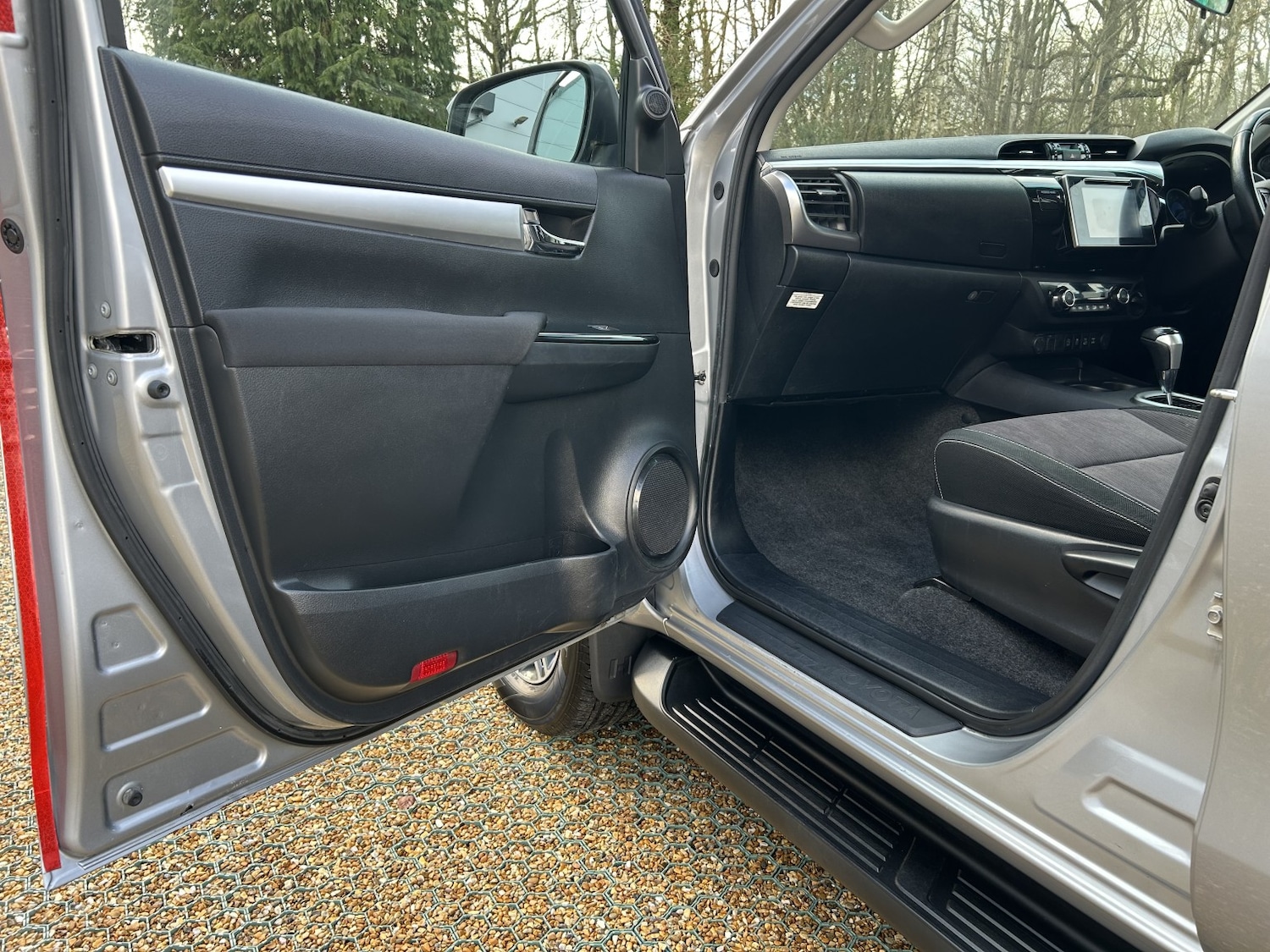 Used Toyota Hilux 2018 for sale - 77245288: Photo 23