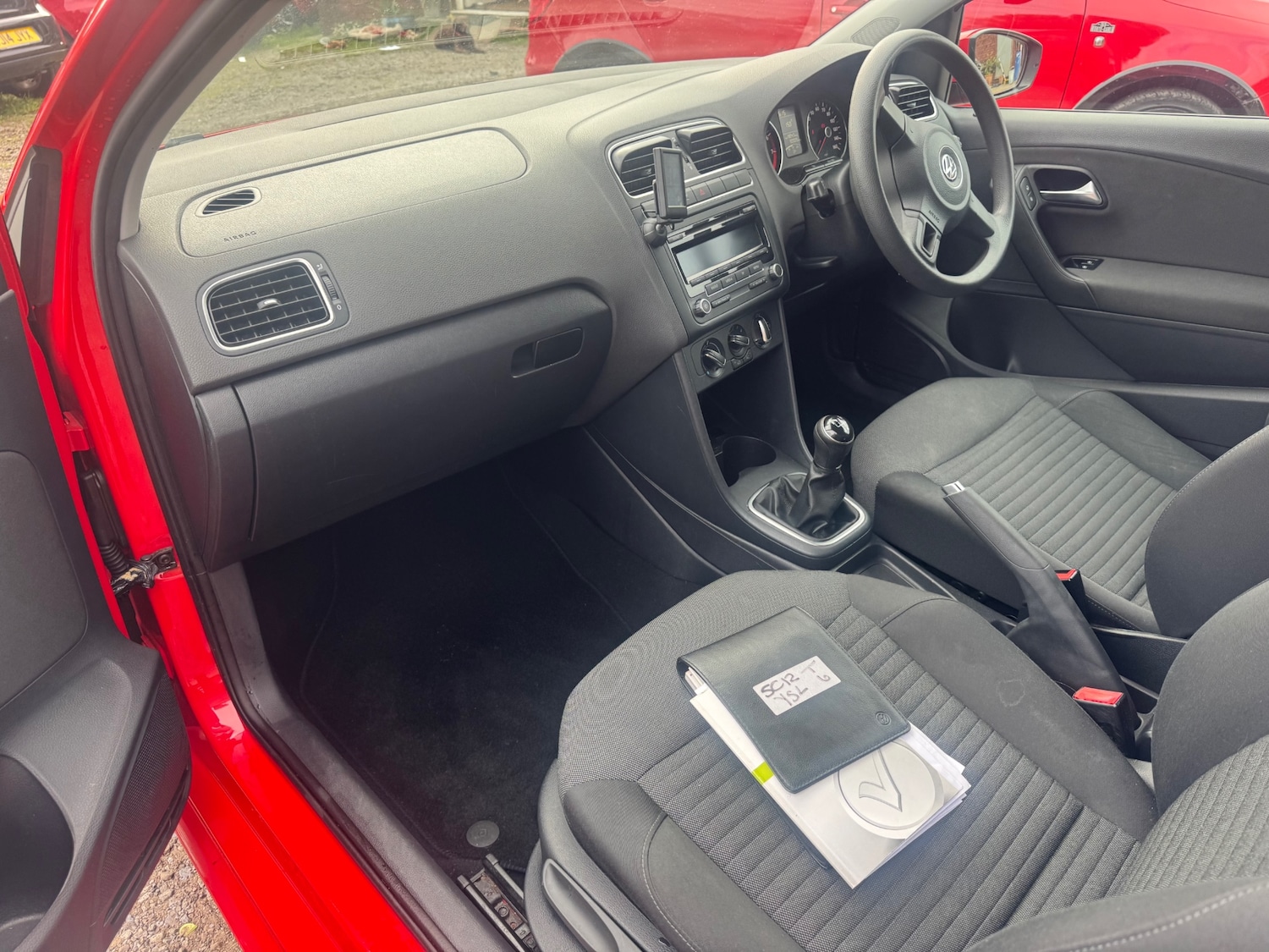 Used Volkswagen Polo 2012 for sale - 76233857: Photo 8