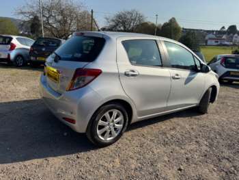 Used Toyota Yaris 2013 for sale - 74278795: Photo