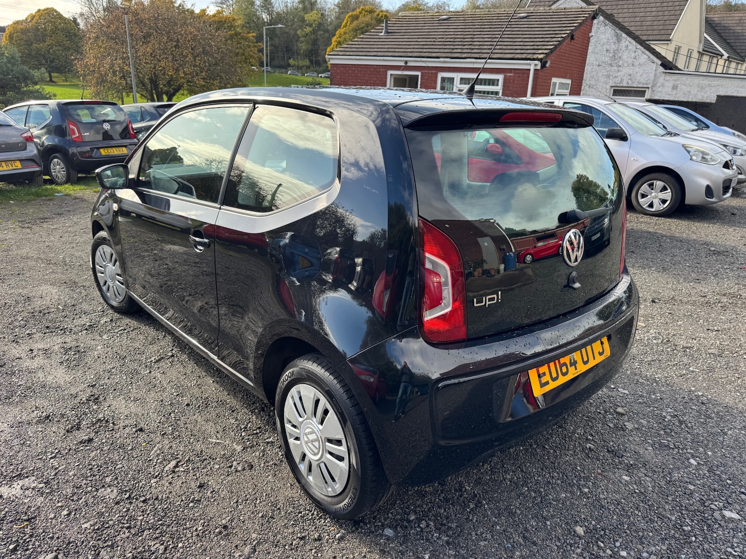 Used Volkswagen up! 2014 for sale - 76374828: Photo 2