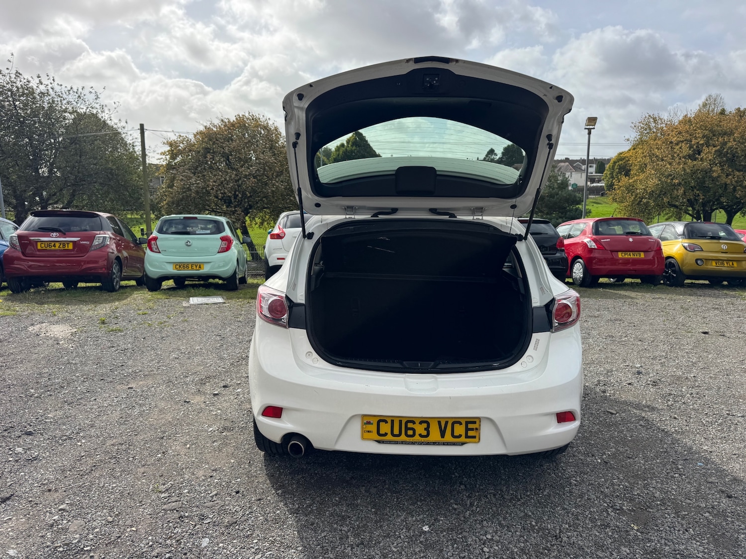 Used Mazda Mazda3 2013 for sale - 76161183: Photo 3