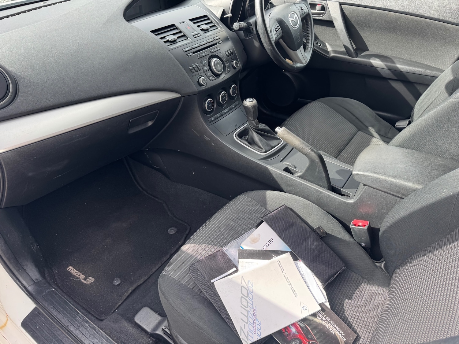 Used Mazda Mazda3 2013 for sale - 76161183: Photo 6