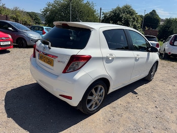 Used Toyota Yaris 2012 for sale - 79164115: Photo