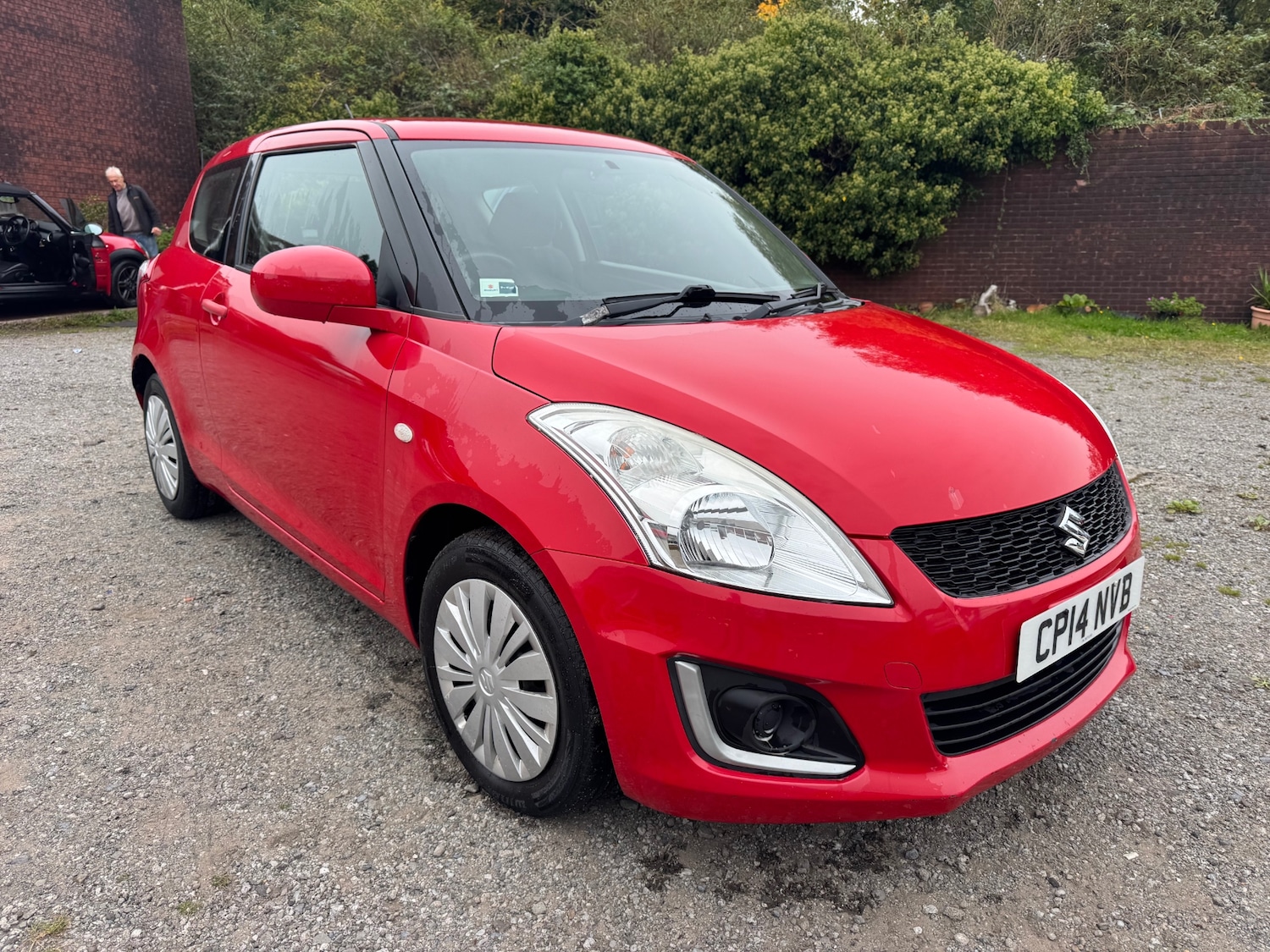 Used Suzuki Swift 2014 for sale - 76146574: Photo 1