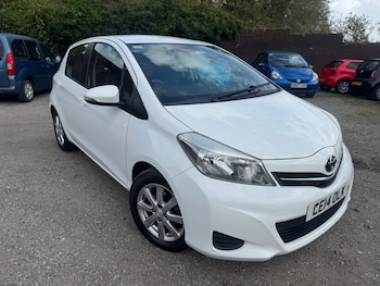 Used Toyota Yaris 2014 for sale - 78176174: Photo