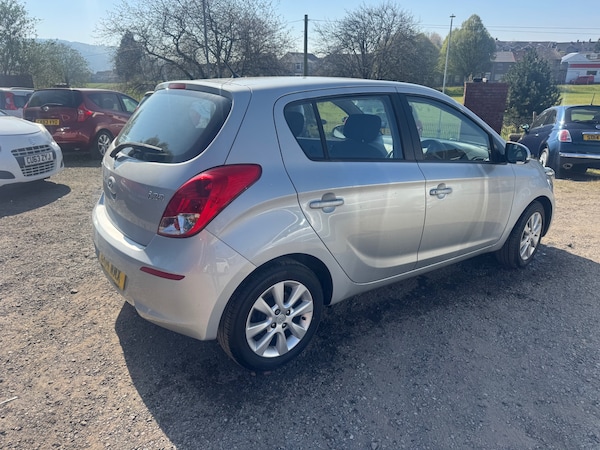 Used Hyundai i20 2014 for sale - 74250181: Photo 2