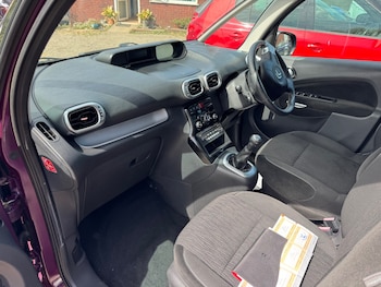 Used Citroen C3 Picasso 2015 for sale - 79404774: Photo