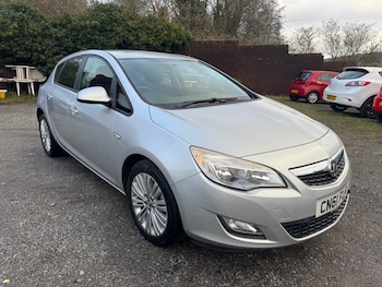 Used Vauxhall Astra 2011 for sale - 77324708: Photo