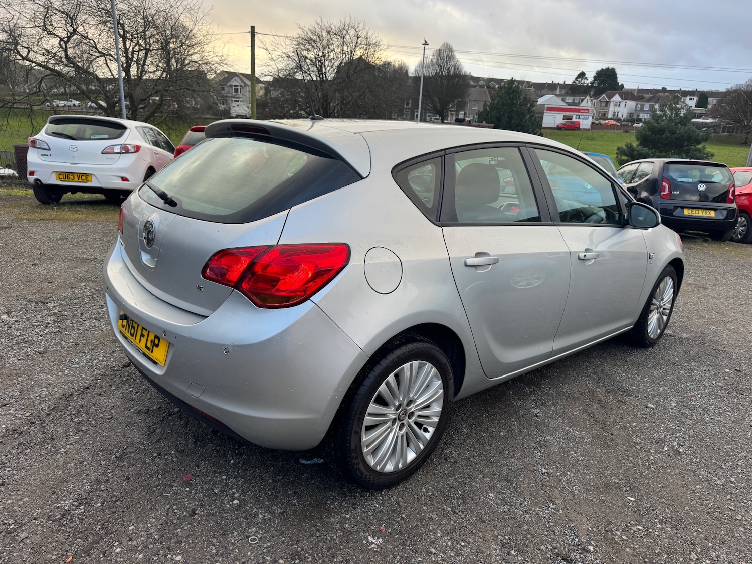 Used Vauxhall Astra 2011 for sale - 77324708: Photo 2