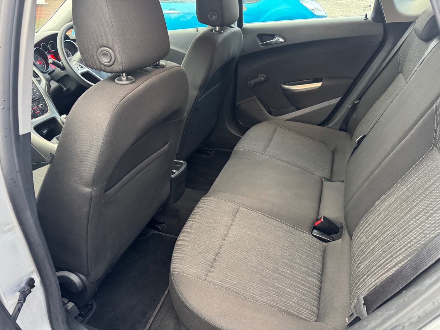 Used Vauxhall Astra 2011 for sale - 77324708: Photo 5