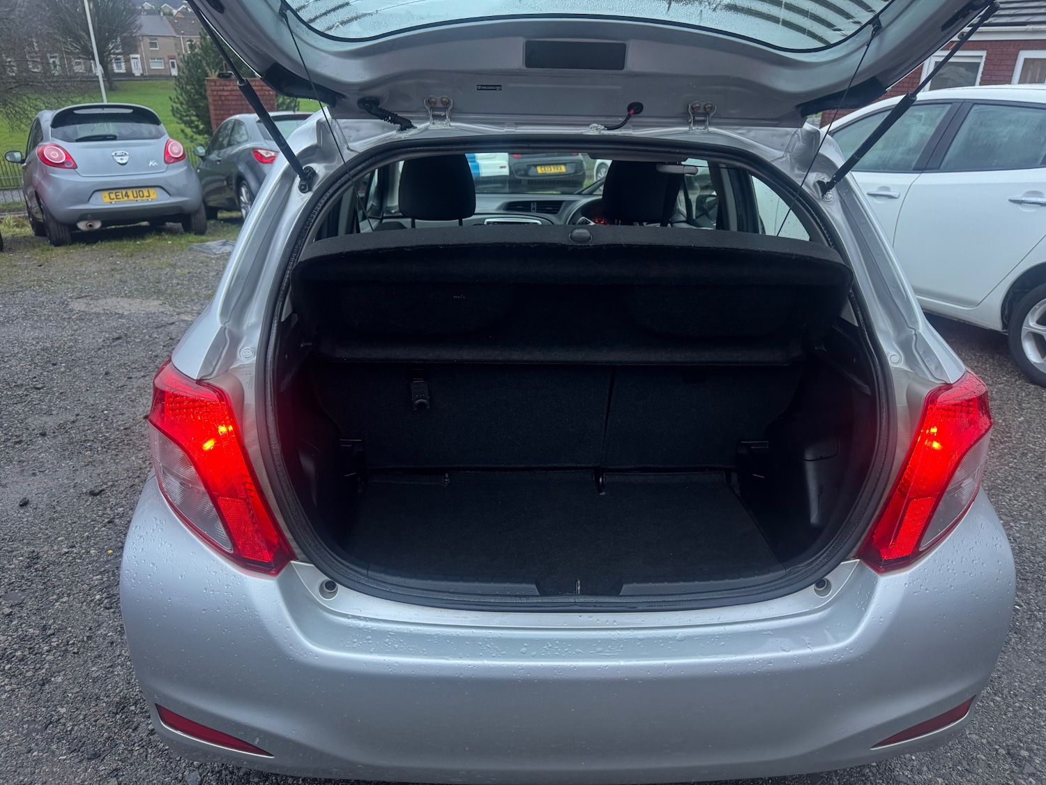 Used Toyota Yaris 2013 for sale - 76979584: Photo 4