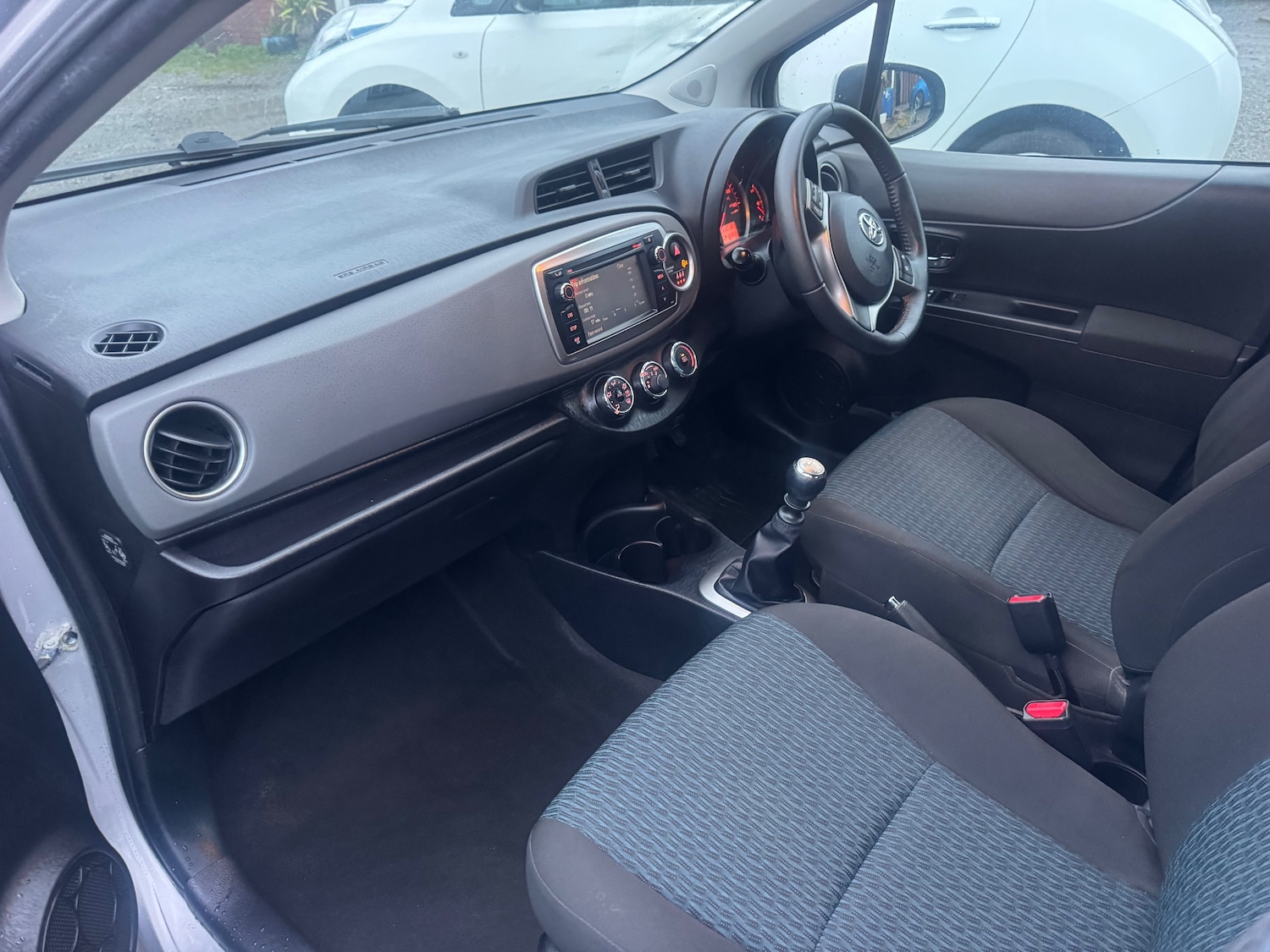 Used Toyota Yaris 2013 for sale - 76979584: Photo 6