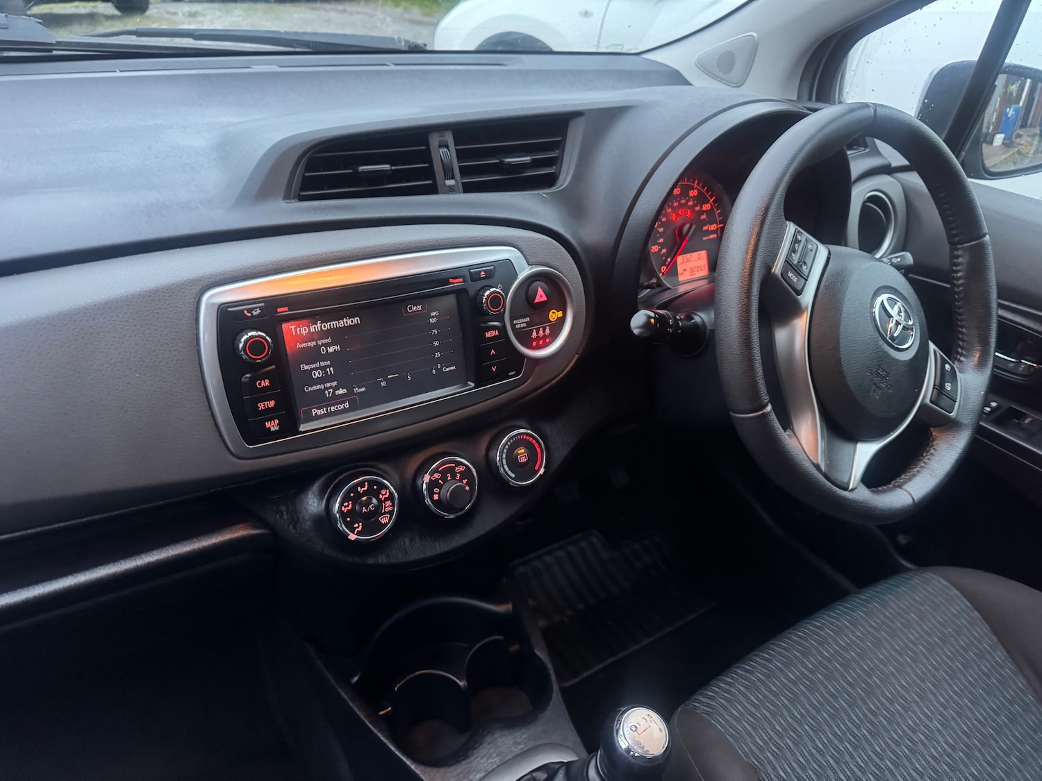 Used Toyota Yaris 2013 for sale - 76979584: Photo 7