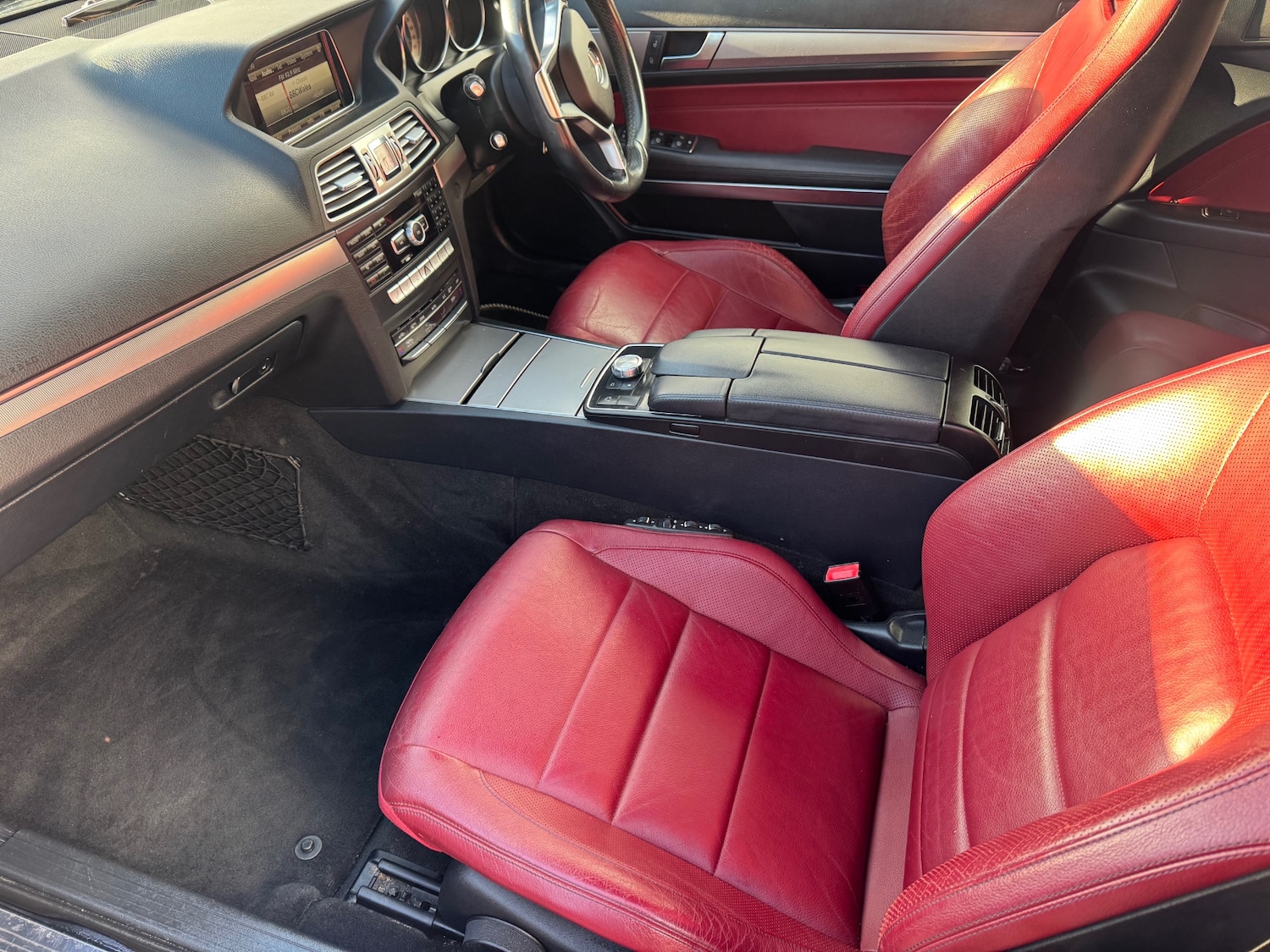 Used Mercedes-Benz E Class 2014 for sale - 76718986: Photo 9