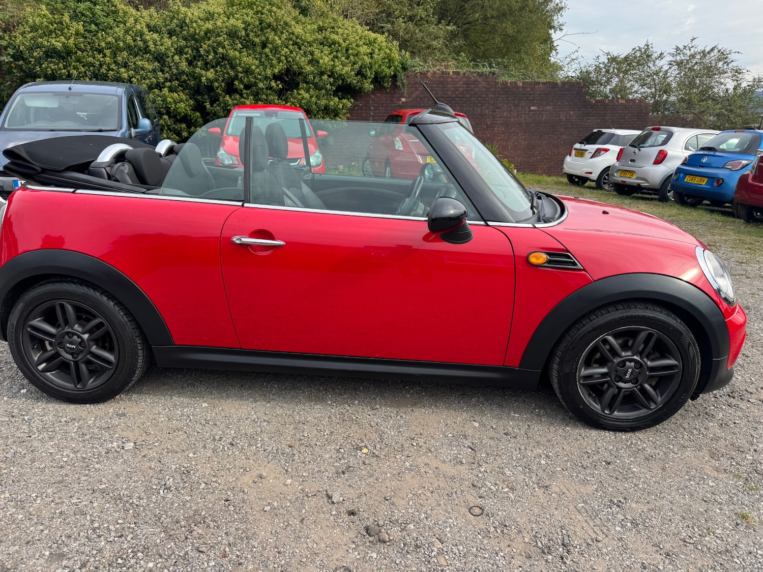 Used MINI Convertible 2011 for sale - 76144168: Photo 10