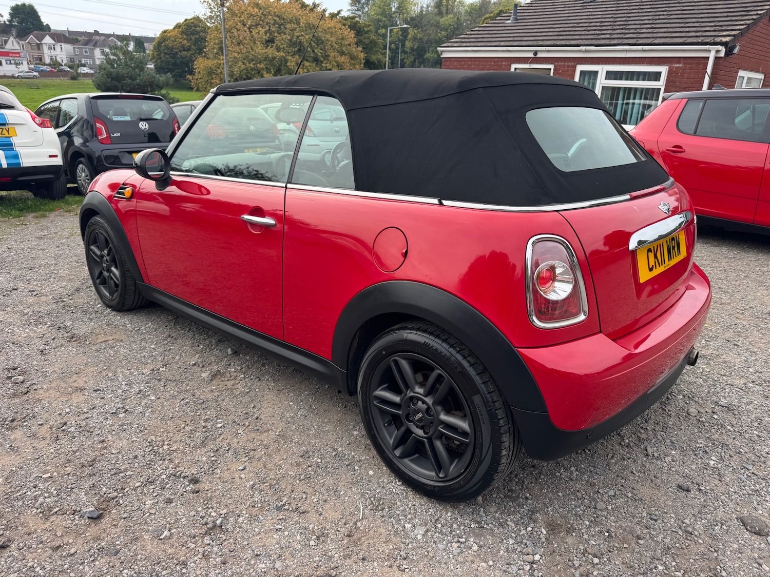 Used MINI Convertible 2011 for sale - 76144168: Photo 3