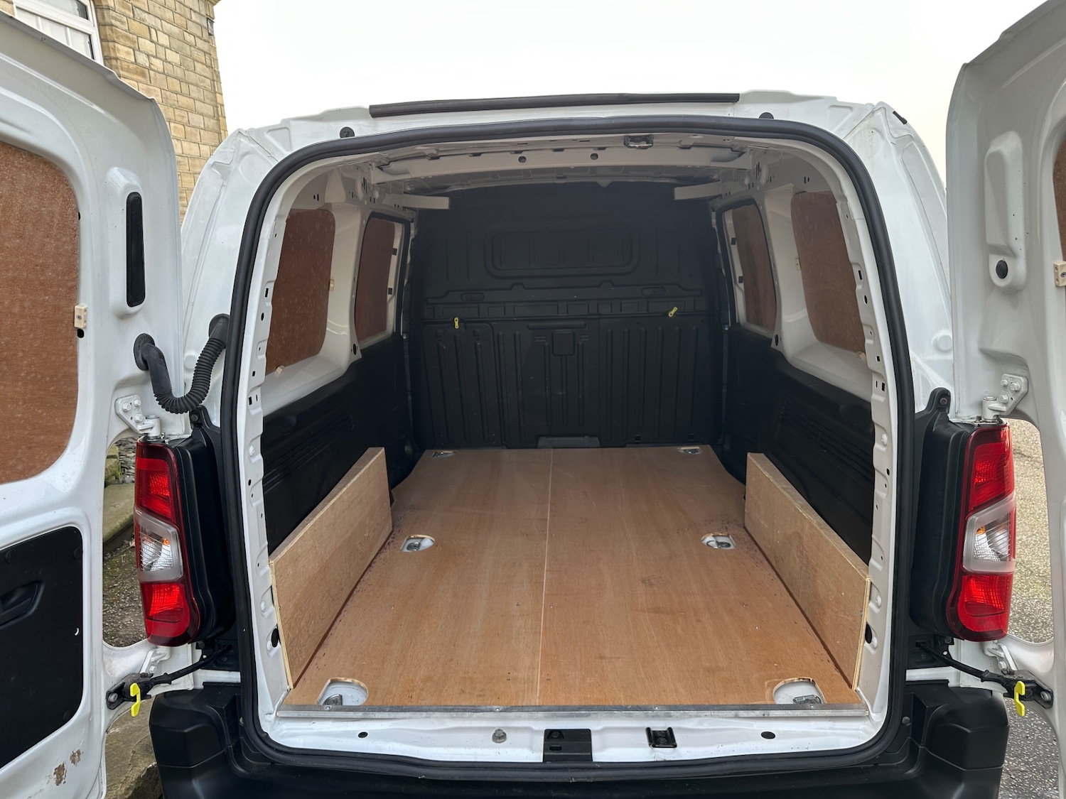 Used Peugeot Partner 2019 for sale - 77829975: Photo 15