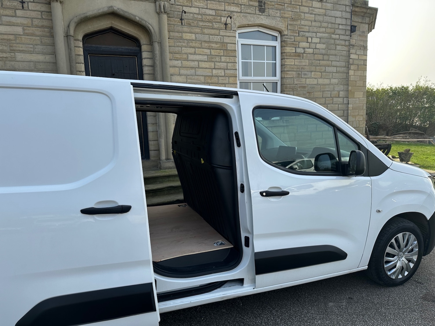 Used Peugeot Partner 2019 for sale - 77829975: Photo 16