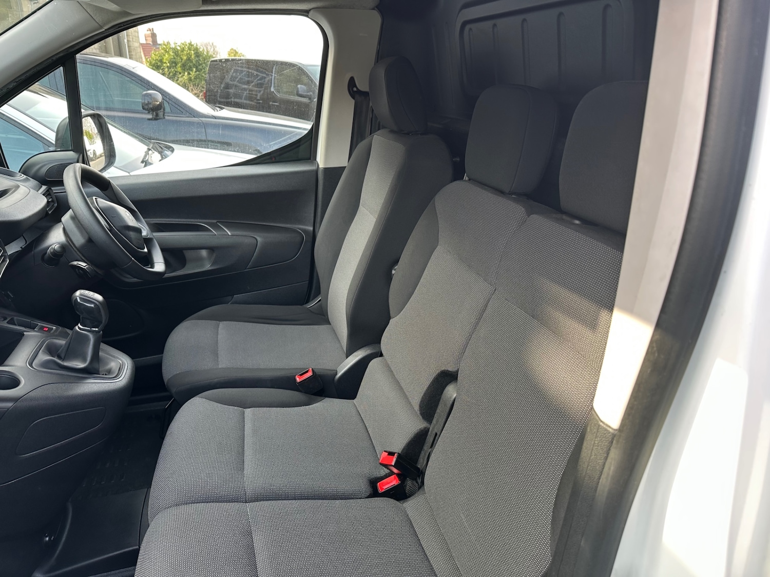 Used Peugeot Partner 2019 for sale - 77829975: Photo 26