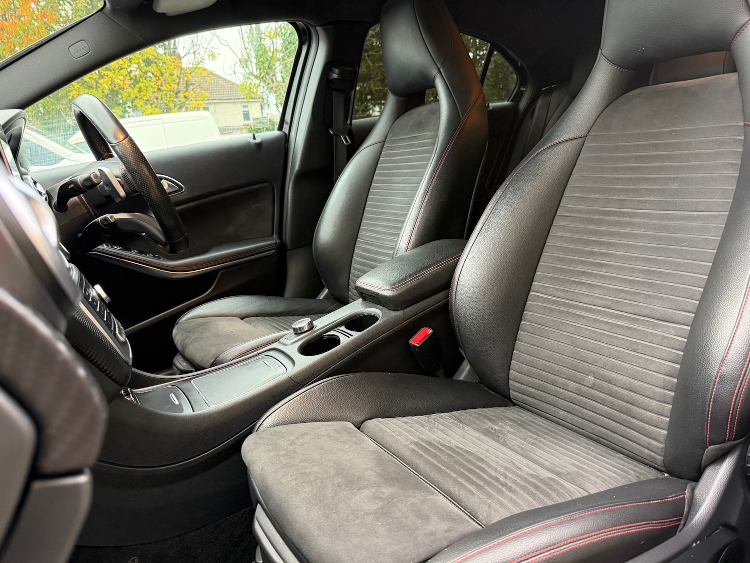 Used Mercedes-Benz A-Class 2015 for sale - 76313618: Photo 3