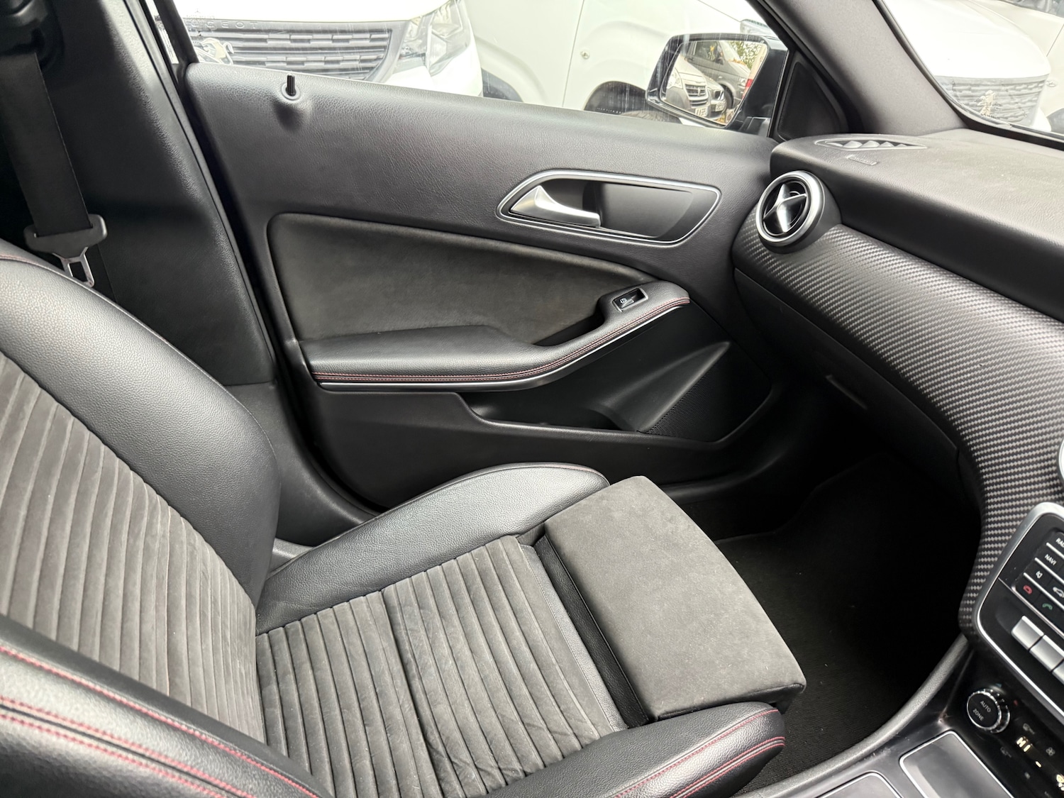 Used Mercedes-Benz A-Class 2015 for sale - 76313618: Photo 9