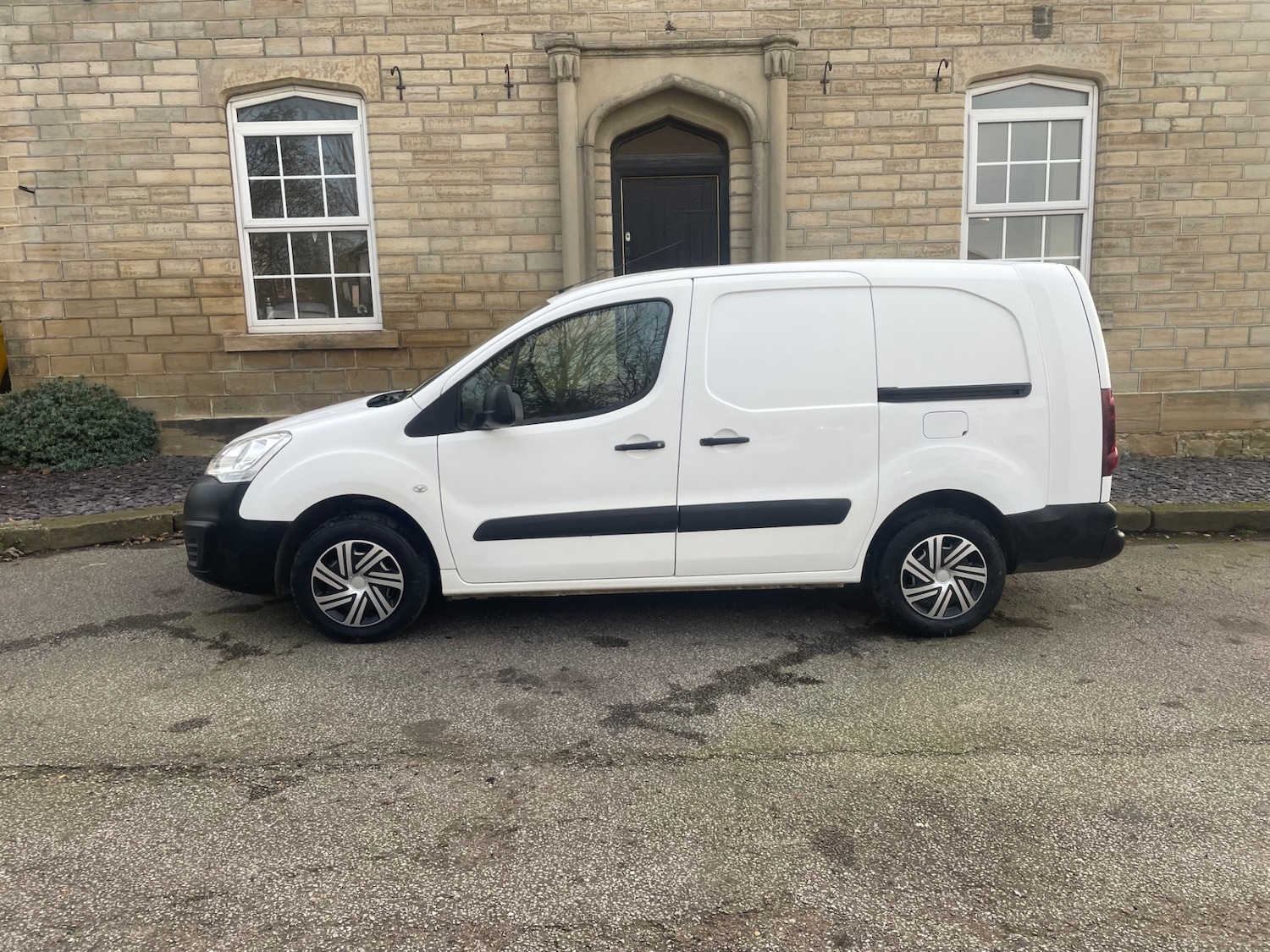 Used Citroen Berlingo 2017 for sale - 76651330: Photo 1