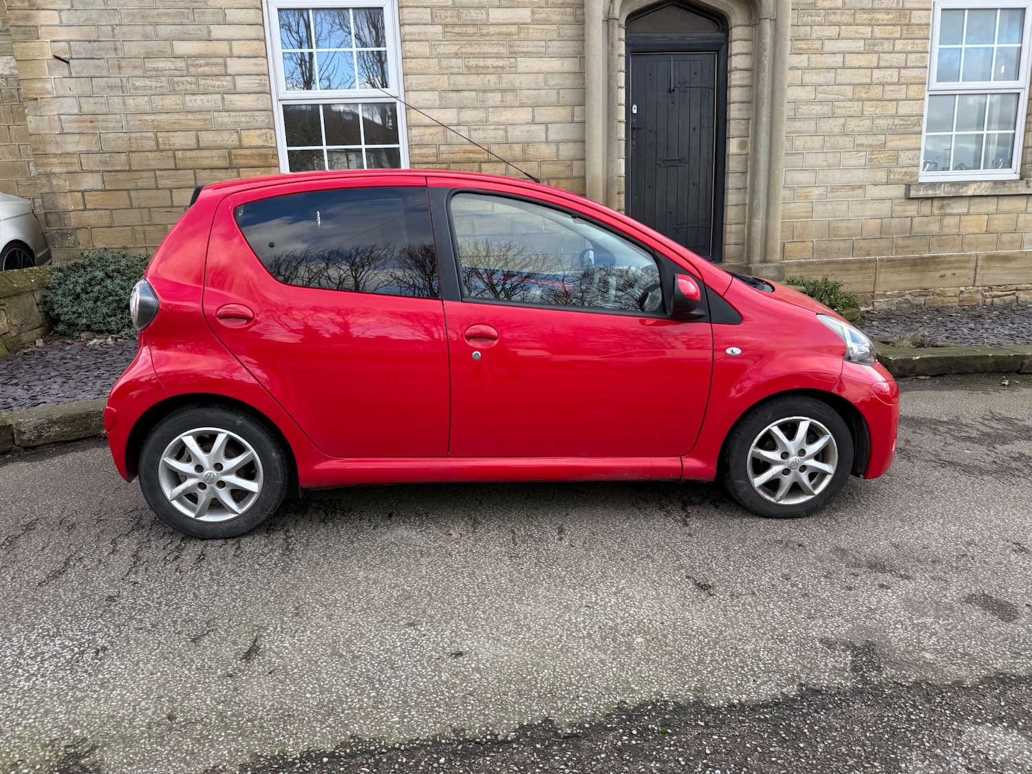 Used Toyota AYGO 2014 for sale - 77312741: Photo 2