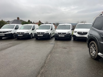 Used Peugeot Partner 2018 for sale - 78880820: Photo
