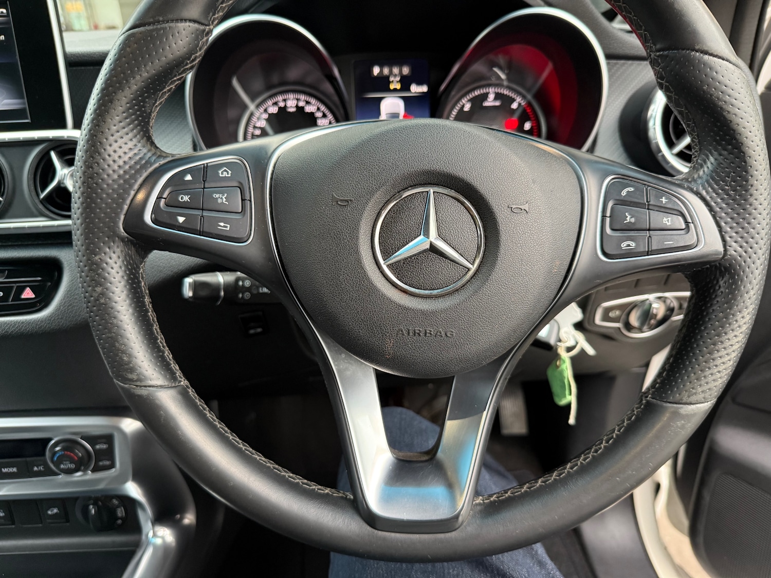 Used Mercedes-Benz X-Class 2019 for sale - 76117144: Photo 47