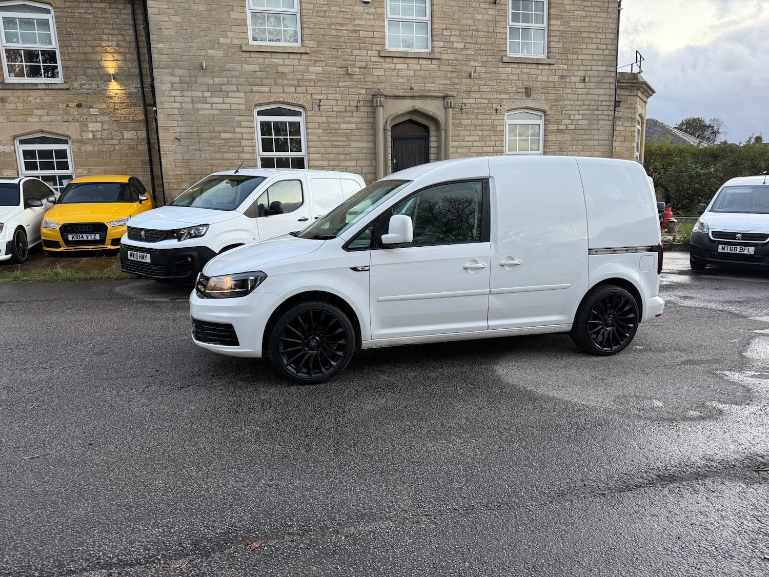 Used Volkswagen Caddy 2017 for sale - 76394933: Photo 6