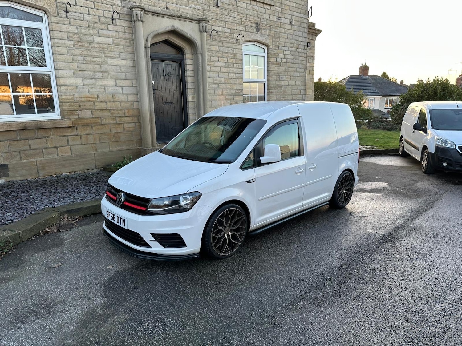 Used Volkswagen Caddy 2018 for sale - 77201146: Photo 2