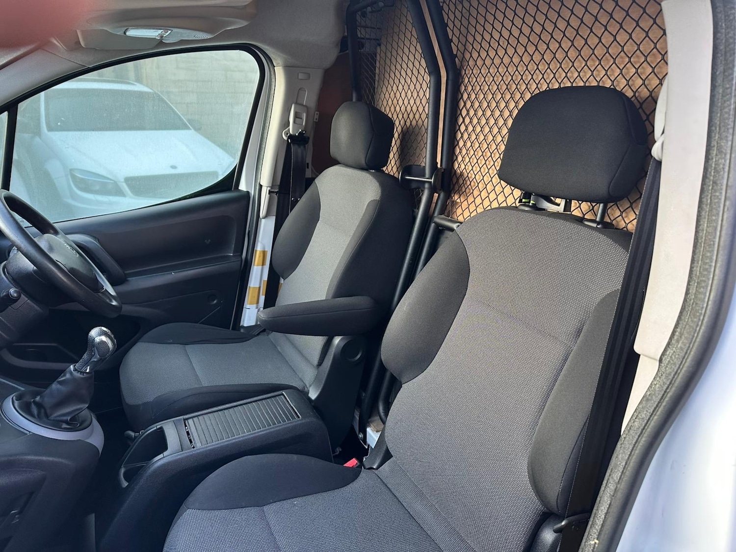 Used Peugeot Partner 2017 for sale - 77222919: Photo 17