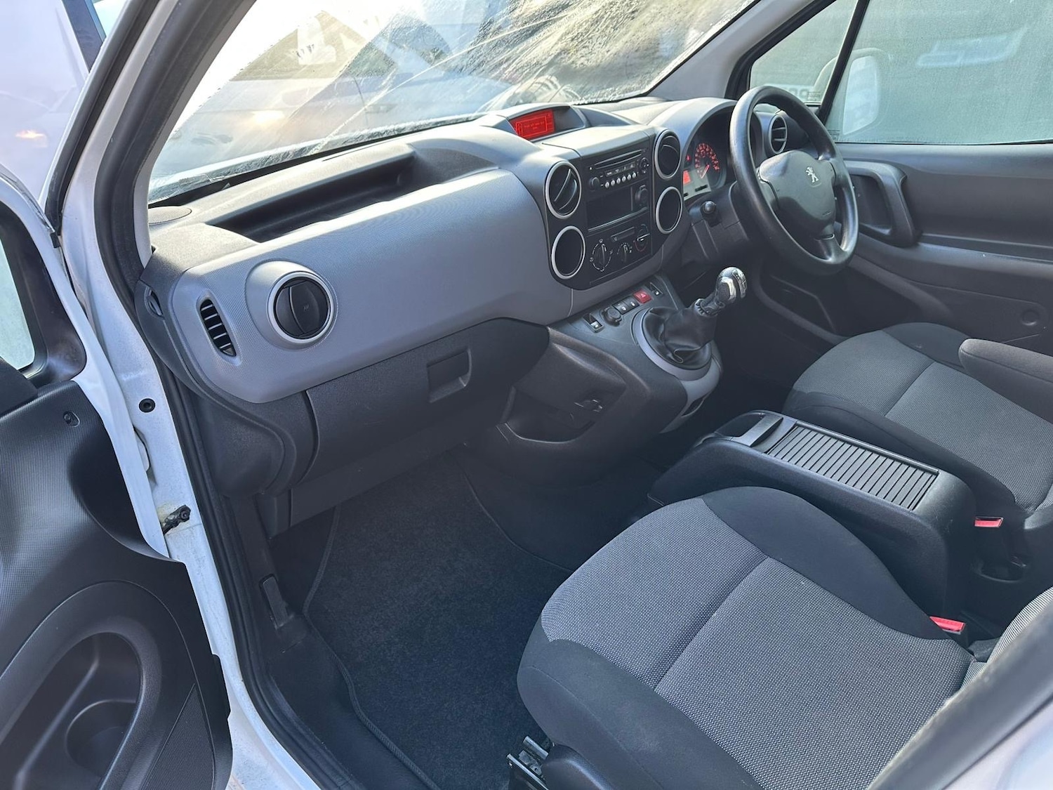 Used Peugeot Partner 2017 for sale - 77222919: Photo 23