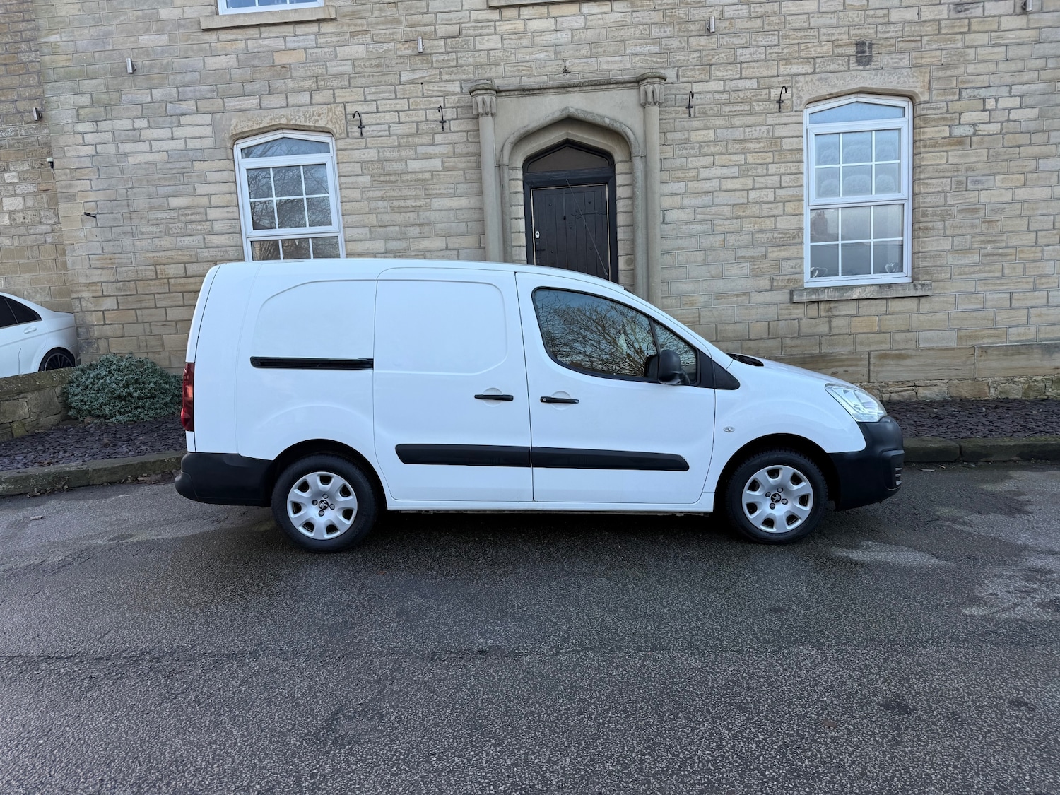 Used Peugeot Partner 2017 for sale - 77222919: Photo 3