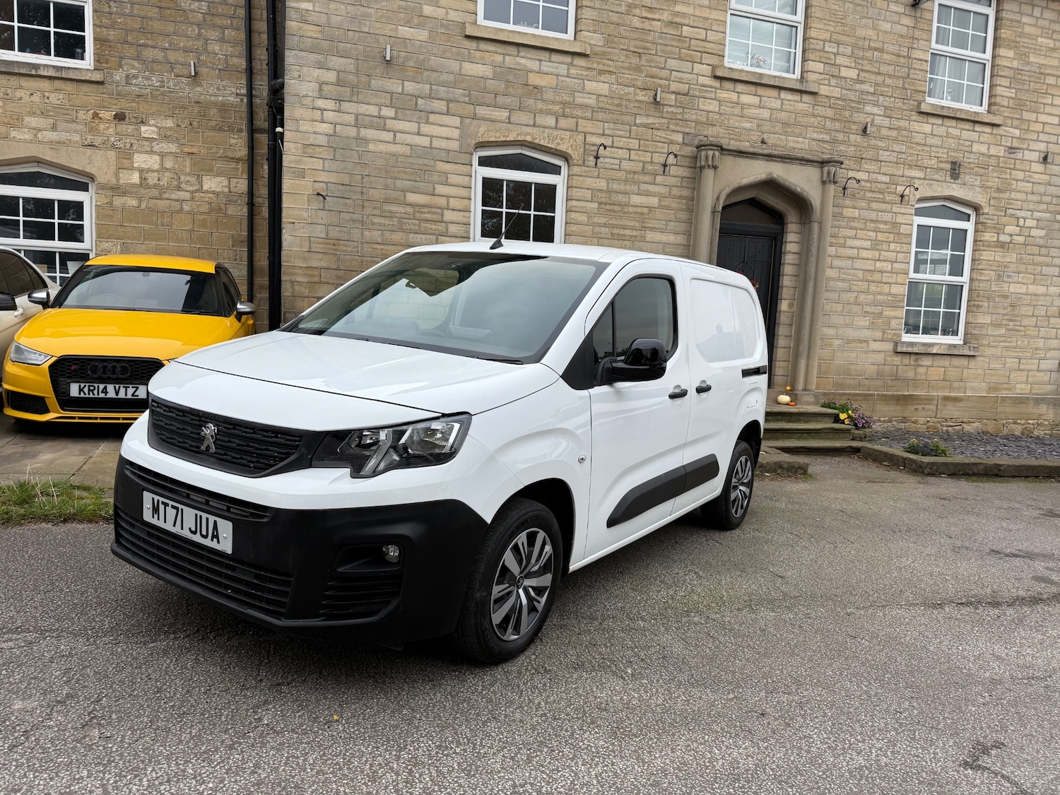 Used Peugeot Partner 2019 for sale - 76347331: Photo 2